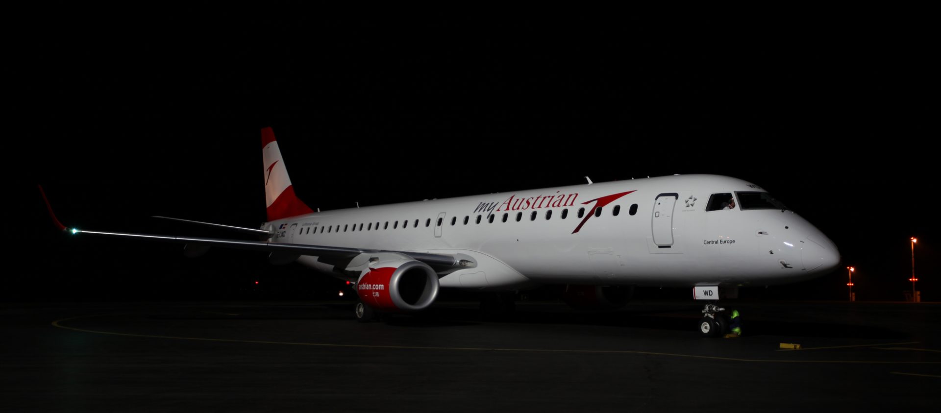 Embraer 195 spoločnosti Austrian Airlines. Foto: Manfréd Ťukot