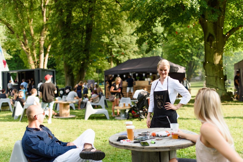 FOOD FEST v parku bude plný inšpiratívnych ľudí slovenskej gastronómie. Ponúknu svoje jedlá a produkty, no ochutnáte aj špeciálne vyrobený riad
