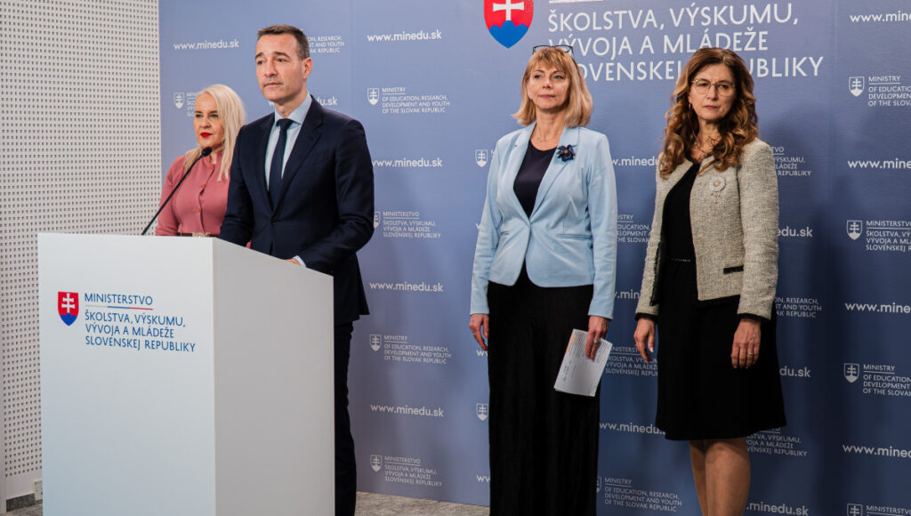 Reforma školstva nevznikla za zatvorenými dverami, ministerstvo pokračuje v dialógu so školami