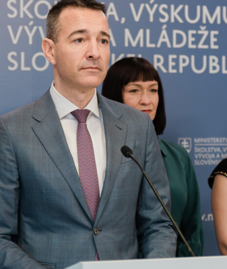 Školy posilnia kritické myslenie aj emocionálnu odolnosť v ére umelej inteligencie_69bace8018e9f.jpeg