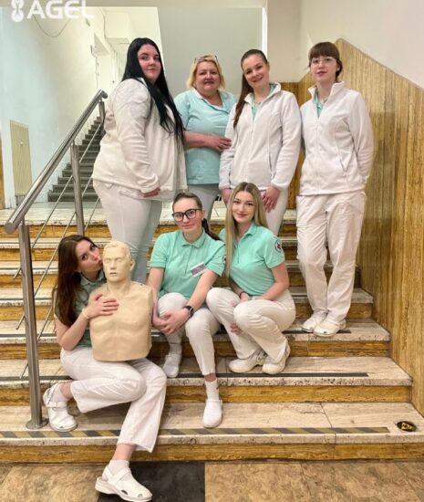 Namiesto lavíc v sanitke: Takmer 200 žiakov sa zúčastnilo Dňa zdravia v skalickej nemocnici_69d8cc36622bd.jpeg