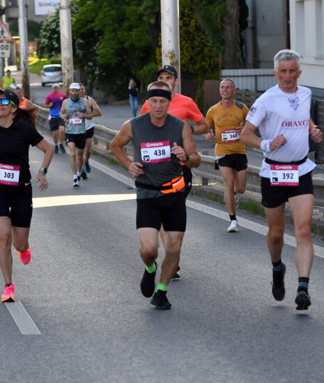 Jedinečný večerný maratón v Banskej Bystrici oslavuje 15 rokov + dopravné obmedzenia Jedinečný večerný maratón v Banskej Bystrici oslavuje 15 rokov + dopravné obmedzenia_6a1efb003e30d.jpeg