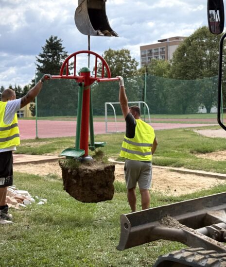 Začala sa rekonštrukcia ďalších areálov základných škôl, popoludní budú slúžiť verejnosti_6a5113d2855c0.jpeg