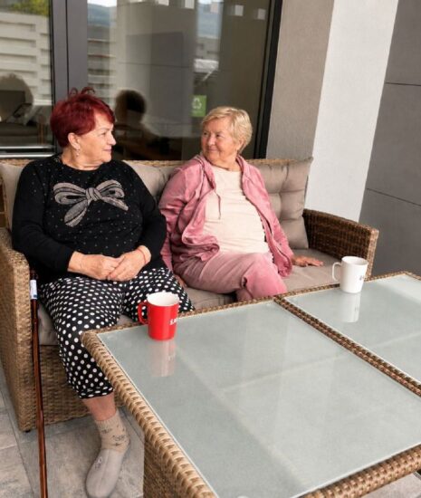 Život sa nekončí za dverami zariadenia pre seniorov. V Handlovej našli miesto, ktoré sa stalo ich novým domovom_6a7d98e77f02e.jpeg
