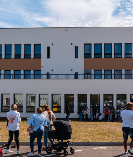 Dvojzmenné vyučovanie v Jarovniciach sa končí. Nová škola prináša takmer 700 miest pre deti_6a999bf9b777b.jpeg