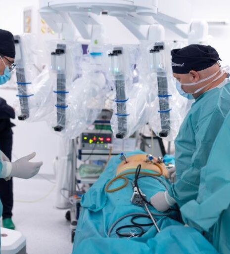 Nemocnica AGEL Zvolen úspešne vykonala prvú operáciu hernií s pomocou robota_6abbe2948bf07.jpeg