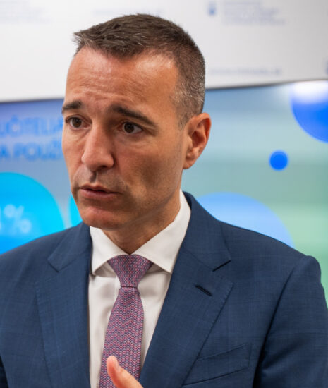 T. Drucker: Stíšme sa. Prestaňme šíriť neoverené informácie a konšpirácie o tragédii v Staškove_6abfd799aea8d.jpeg
